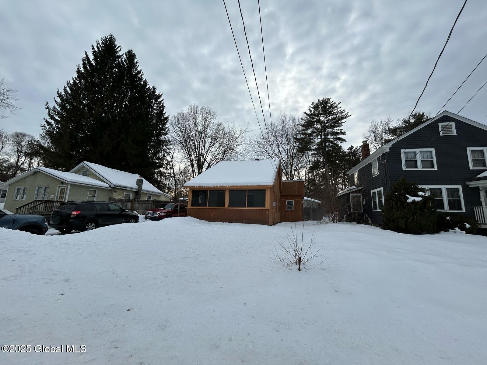 31 Mallory Avenue, Queensbury, New York image 1