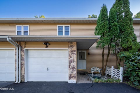 Townhouse For Sale - 84 Velina Drive<br/> Albany, NY 12203