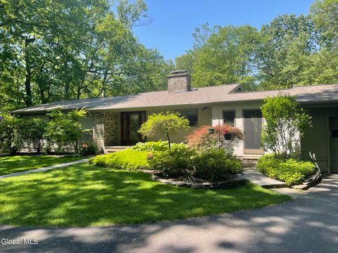 Photo of 18 Sage Hill Lane, Menands, NY 12204 (MLS # 202523643) Photo of 18 Sage Hill Lane, Menands, NY 12204 (MLS # 202523643)