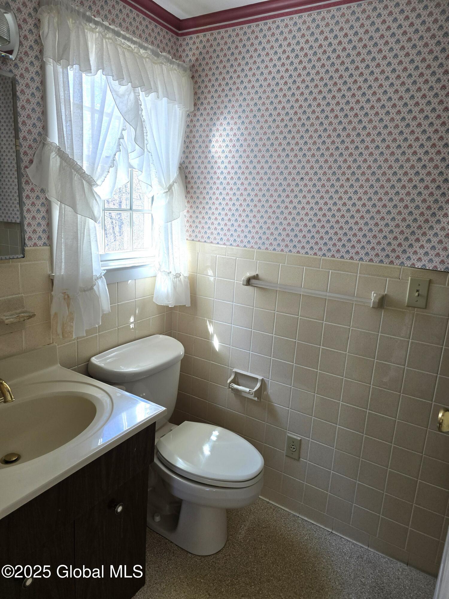 10 Greenwood Lane, Queensbury, New York image 11