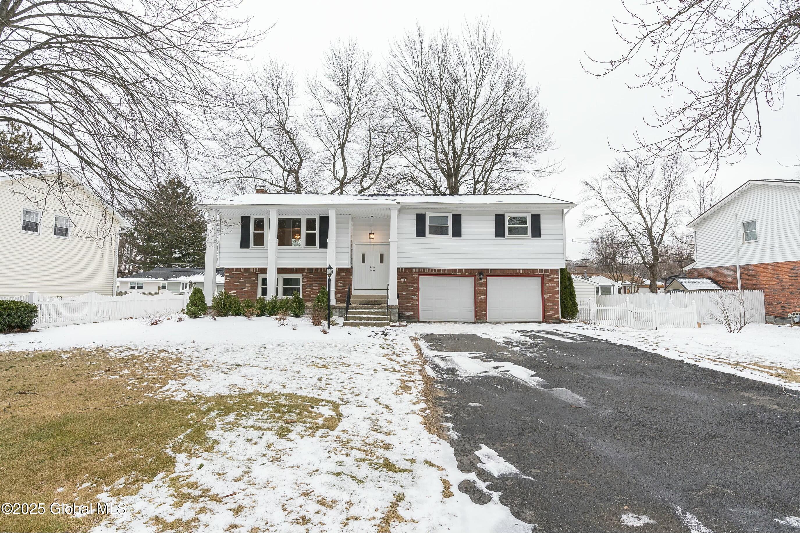 53 Delafield Drive, Colonie, New York image 1