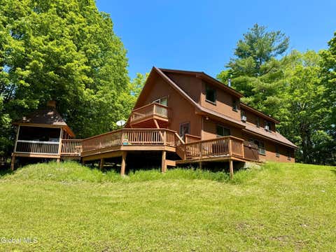 Homes For Sale - 17 Ridgecrest Way<br/> Washington County, Whitehall, NY 12887