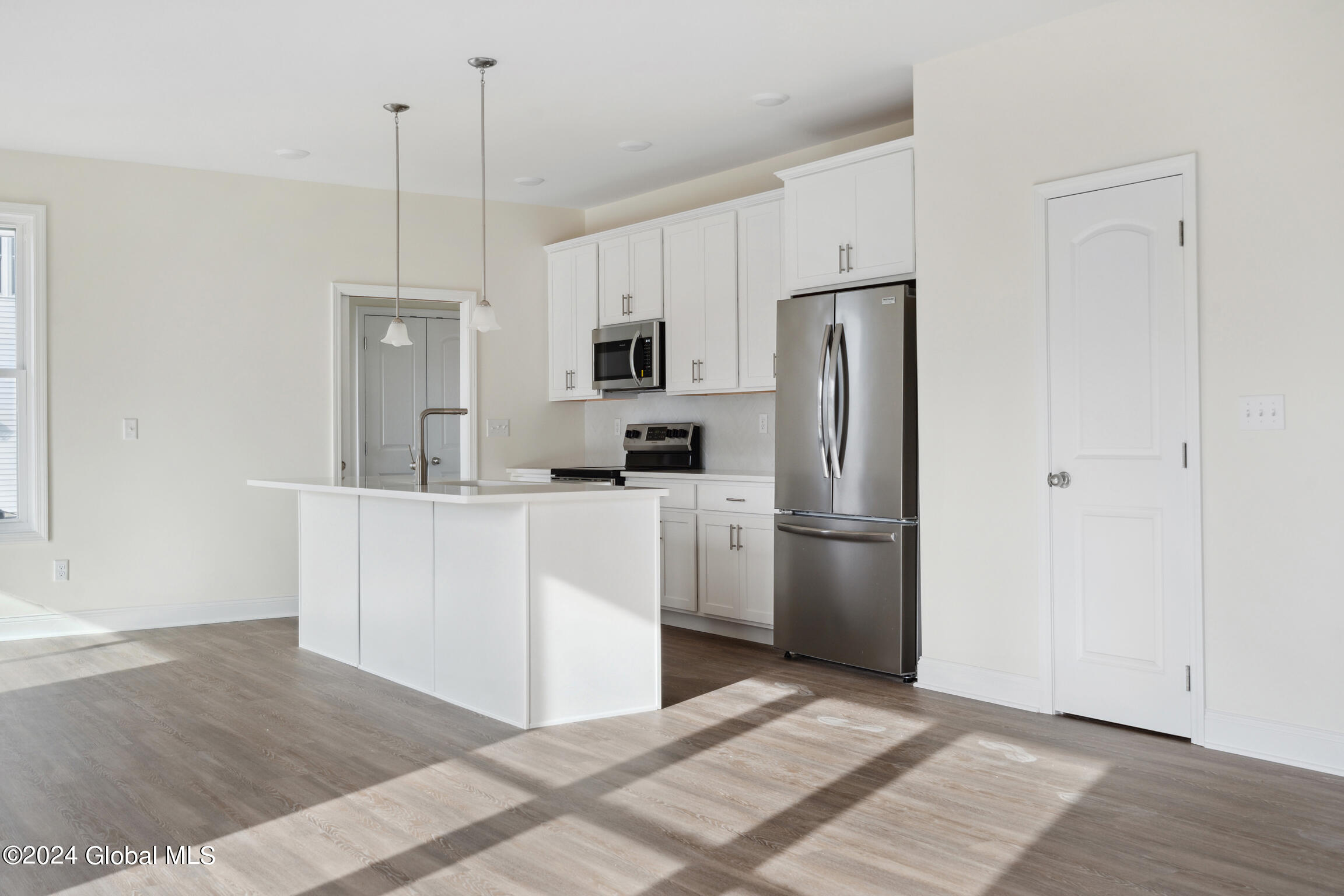 10 Brookhaven Court, Saratoga Springs, New York image 7