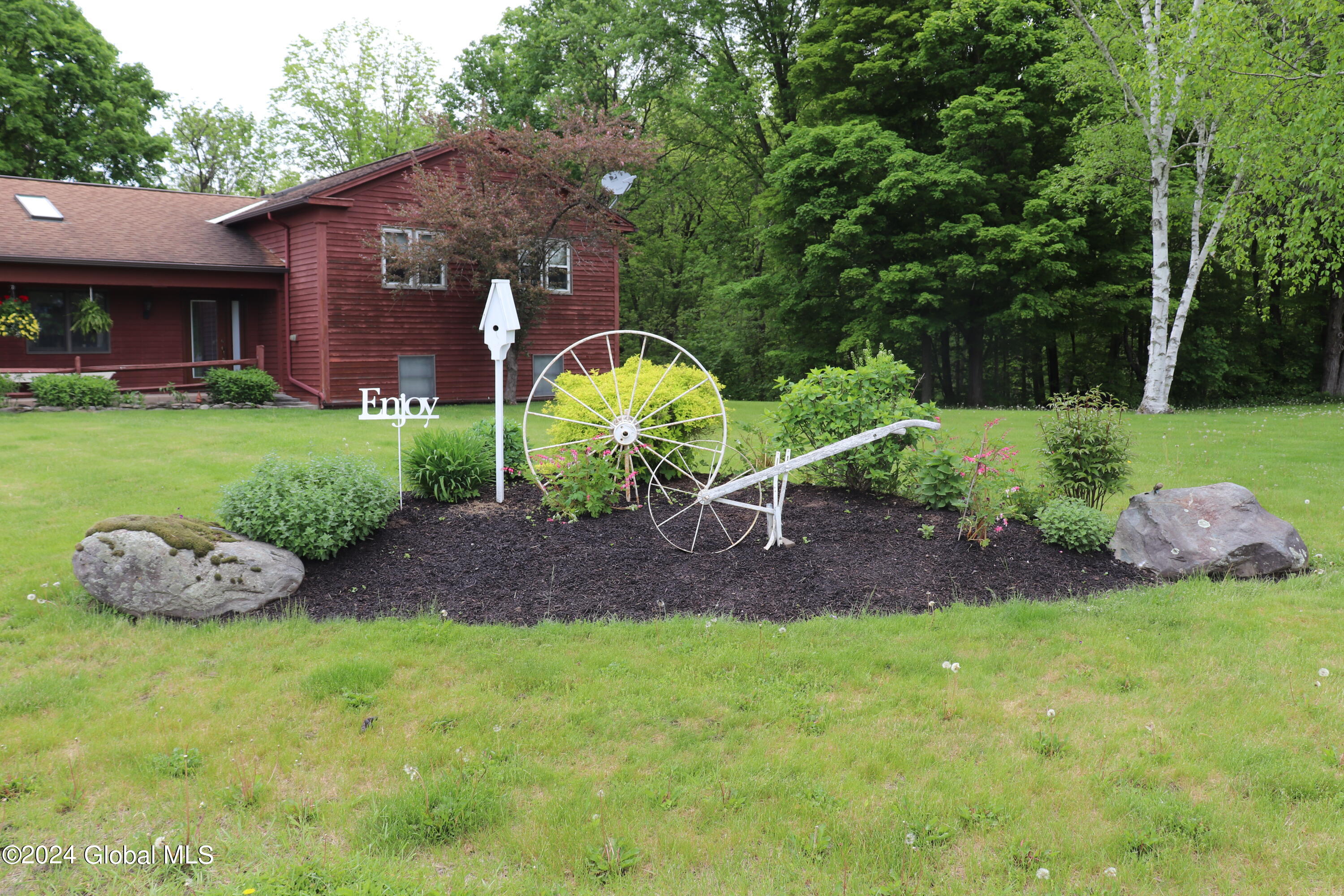 436 Hill Road, Hoosick Falls, New York image 3