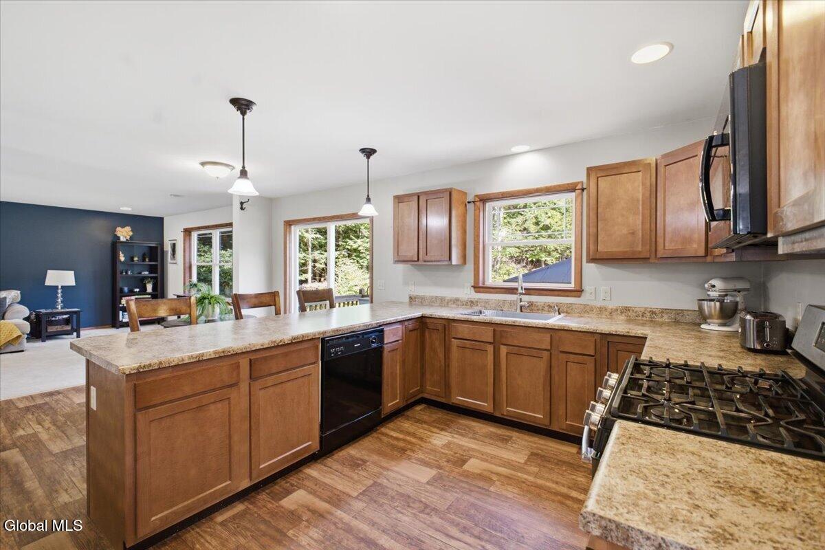 44 Cloverleaf Drive