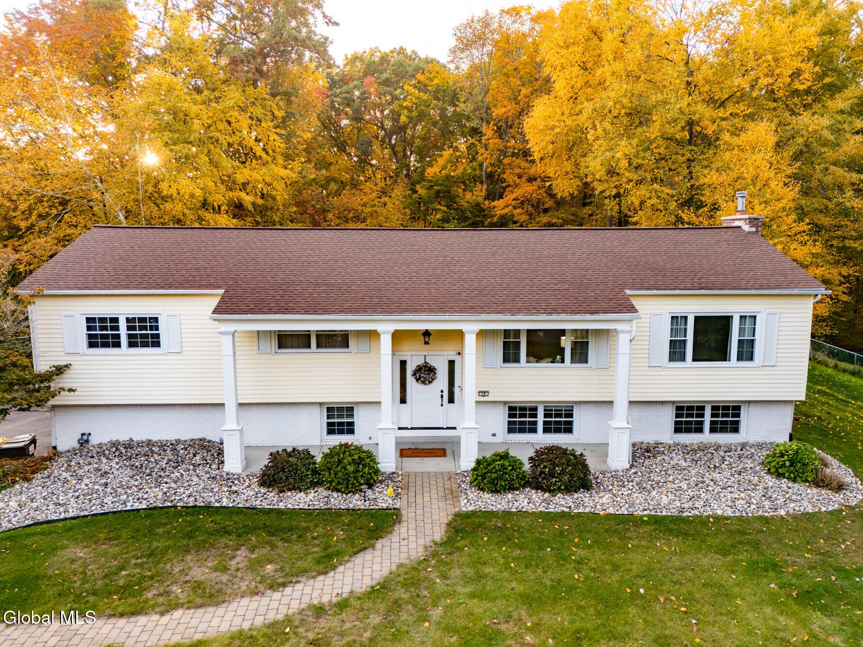 10 Sweet Brier Drive