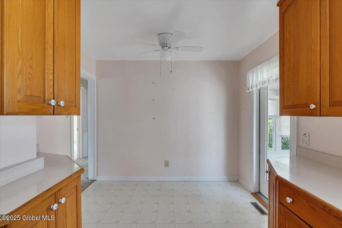 327 Sullivan Road, Schenectady, New York image 12