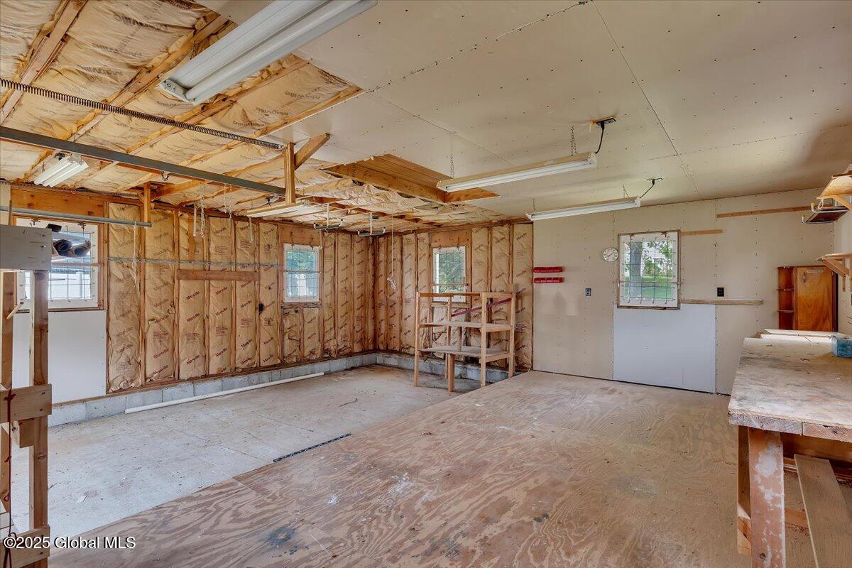 327 Sullivan Road, Schenectady, New York image 33