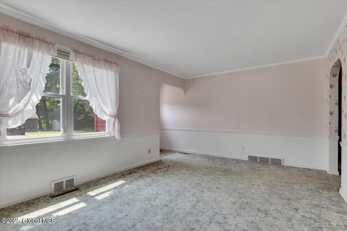327 Sullivan Road, Schenectady, New York image 9