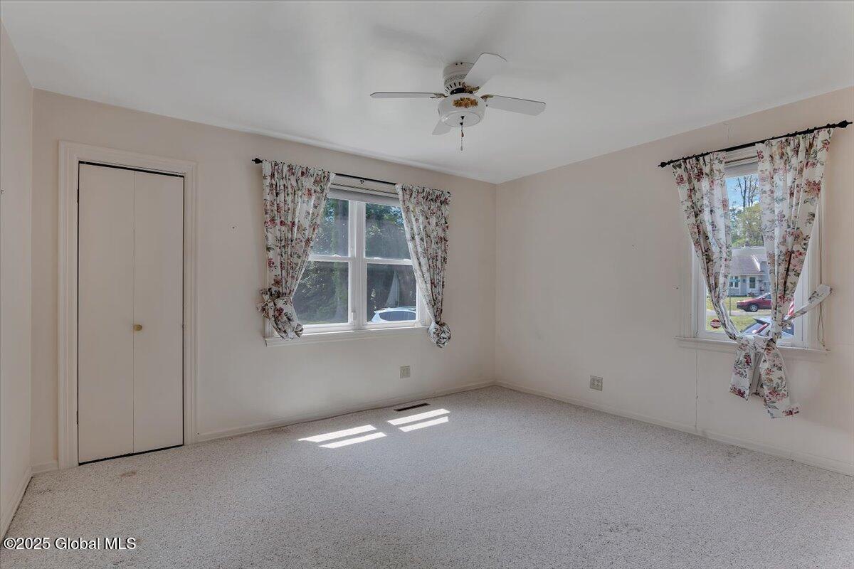 327 Sullivan Road, Schenectady, New York image 17
