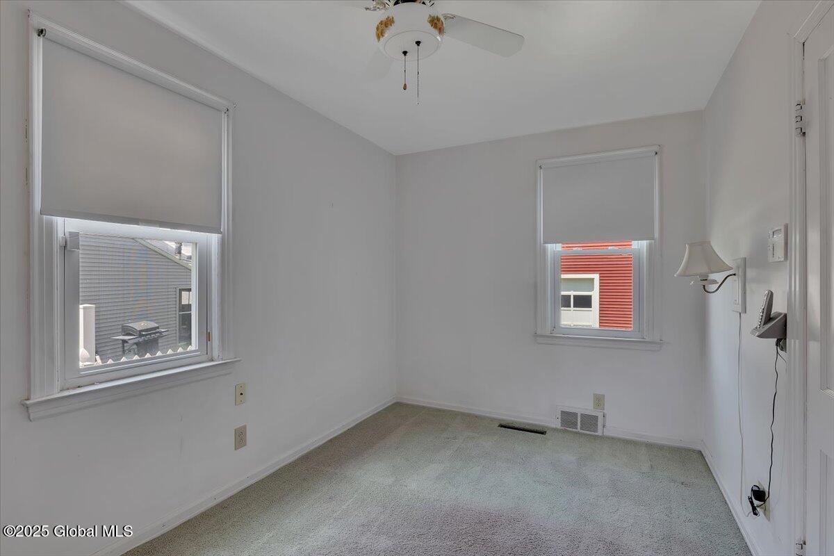 327 Sullivan Road, Schenectady, New York image 18