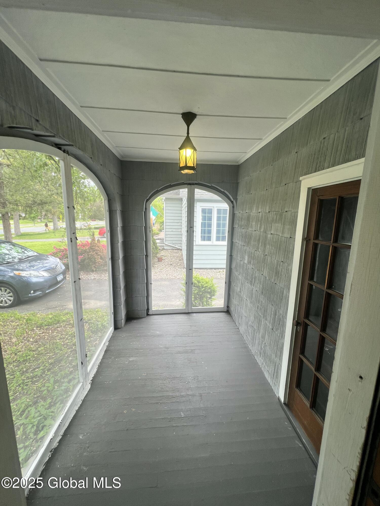 194 S Main Avenue, Albany, New York image 8