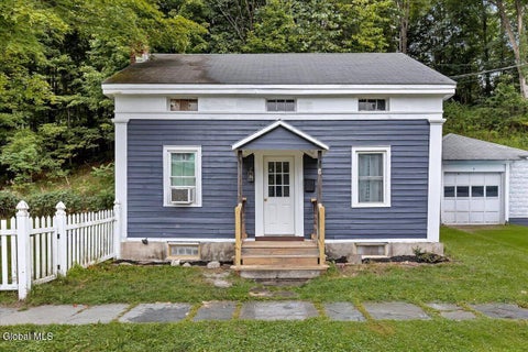 Homes For Sale - 7 N Union Street<br/> Cambridge, NY 12816