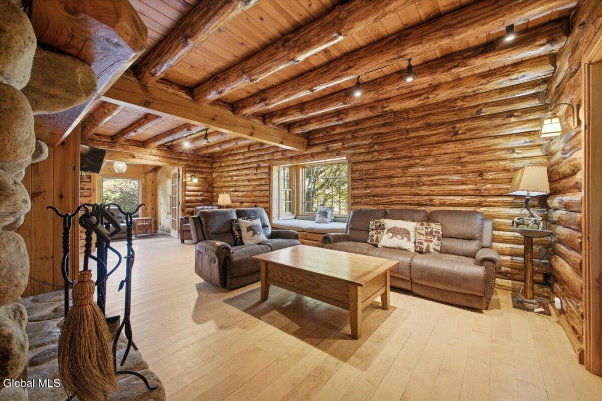 35 Wildwood Place