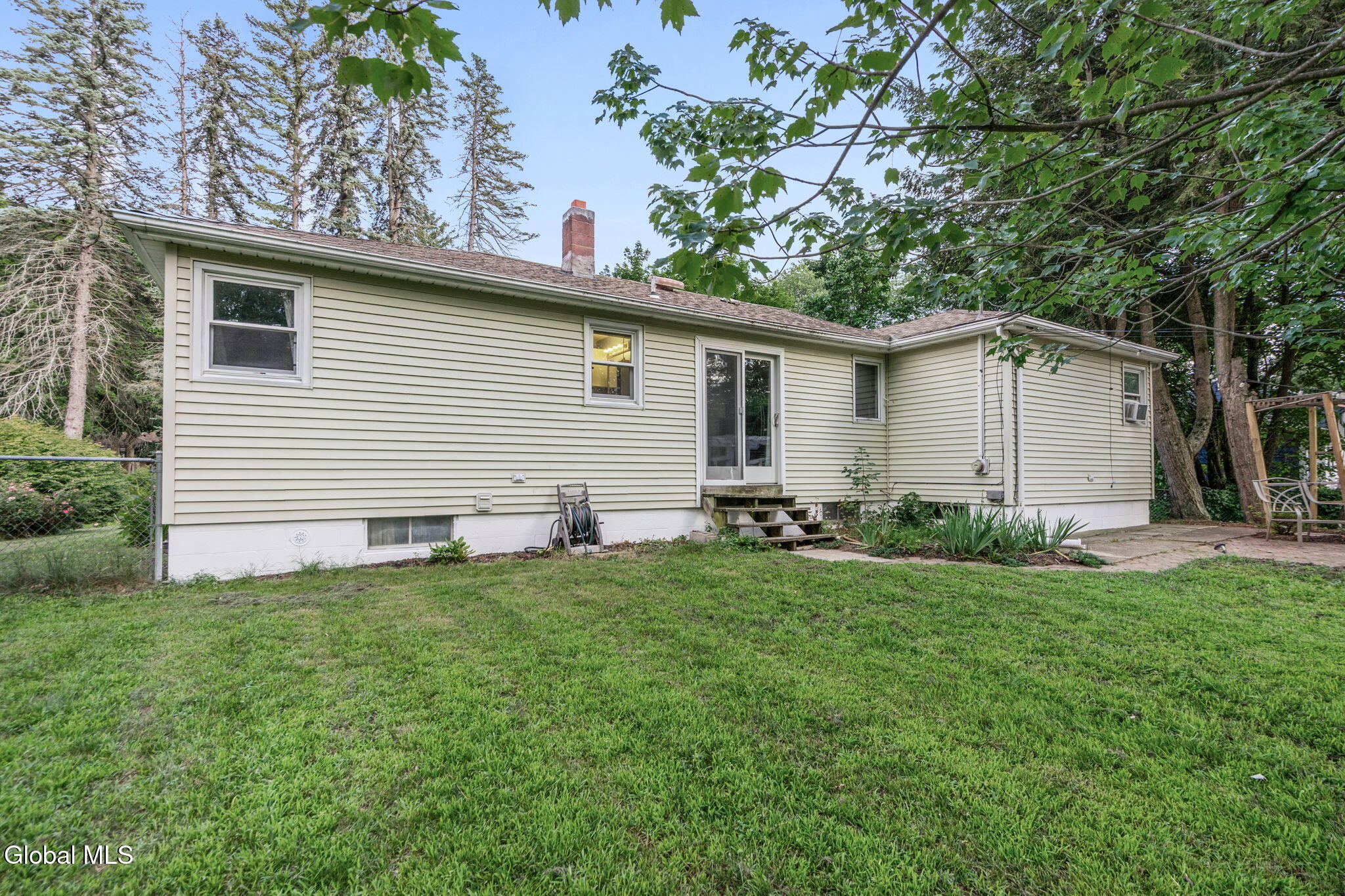 54 E Hite Court