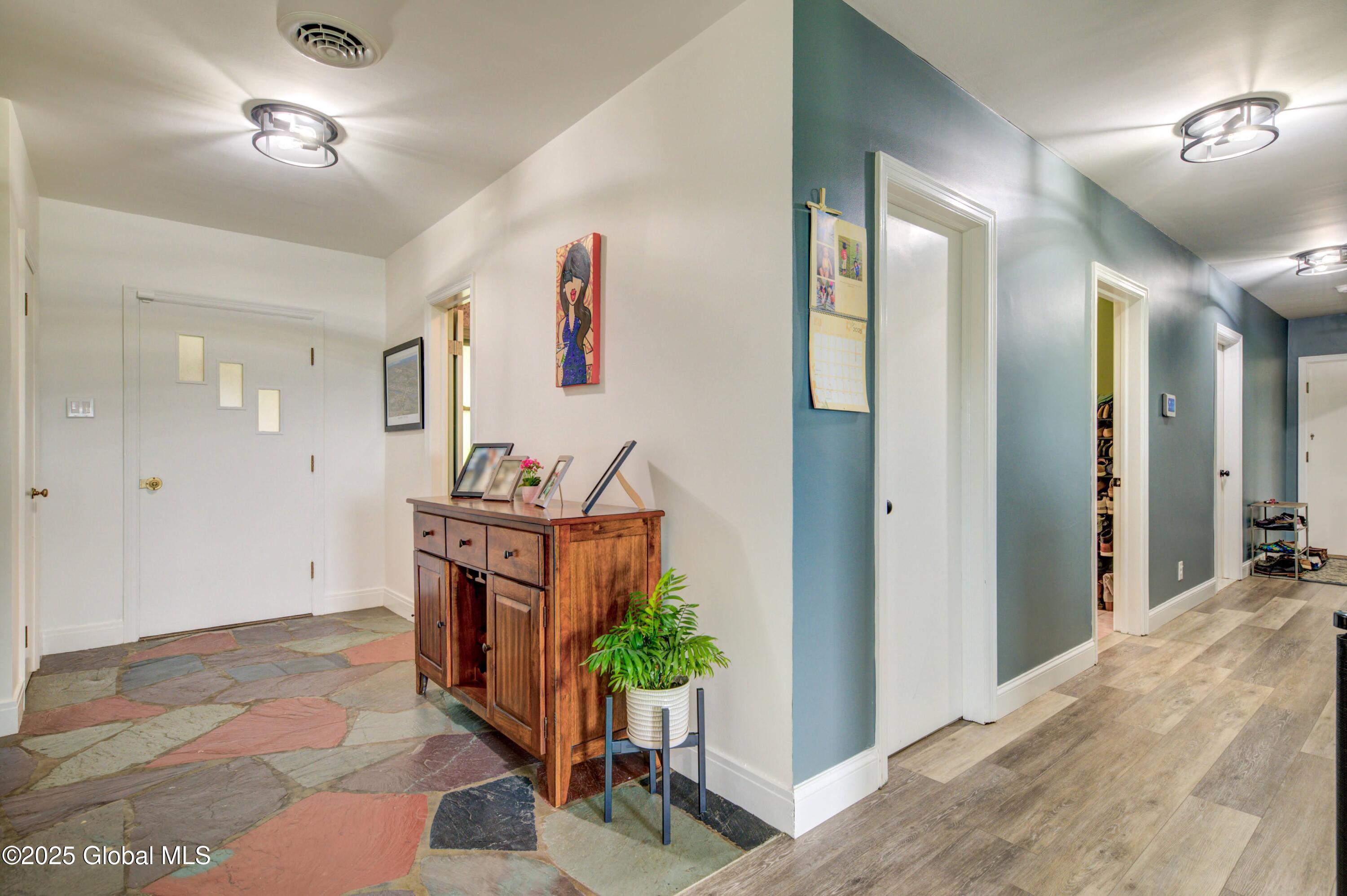 730 Mckay Road, Amsterdam, New York image 19