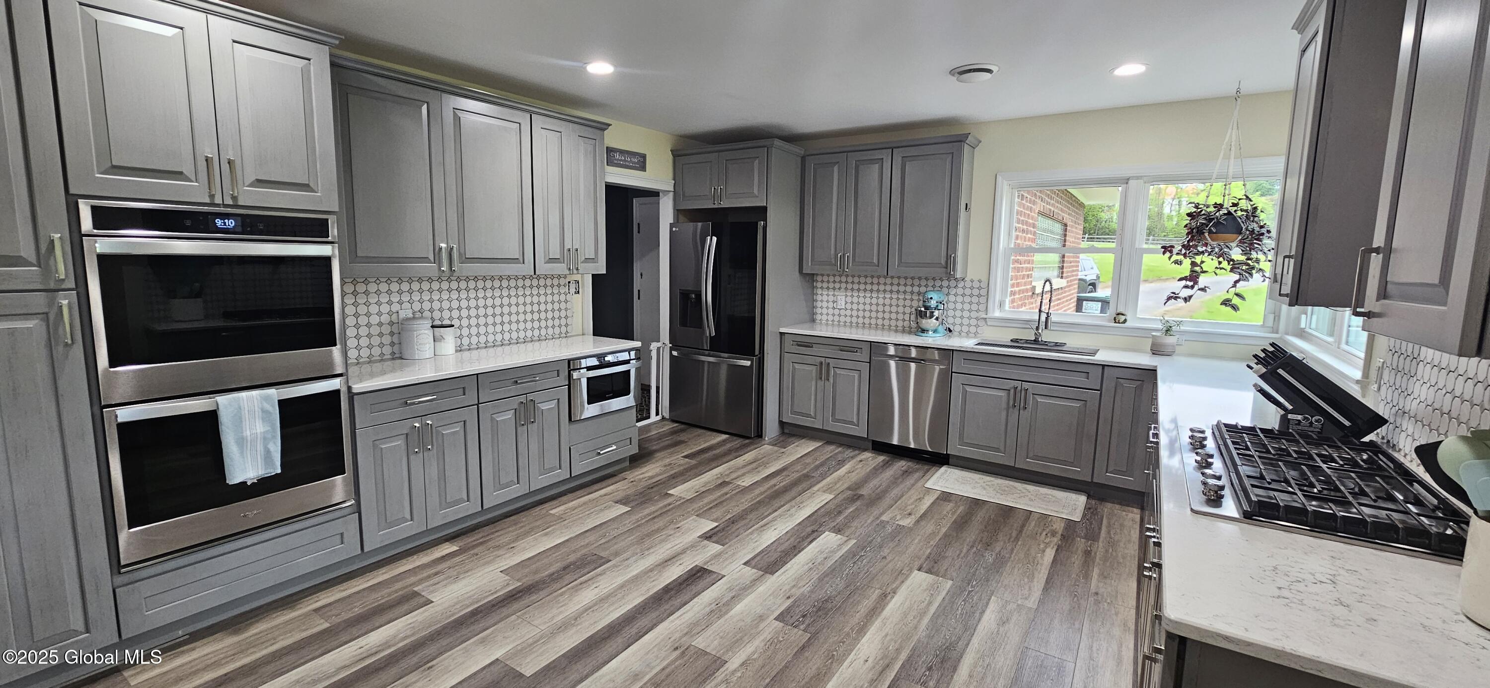 730 Mckay Road, Amsterdam, New York image 7