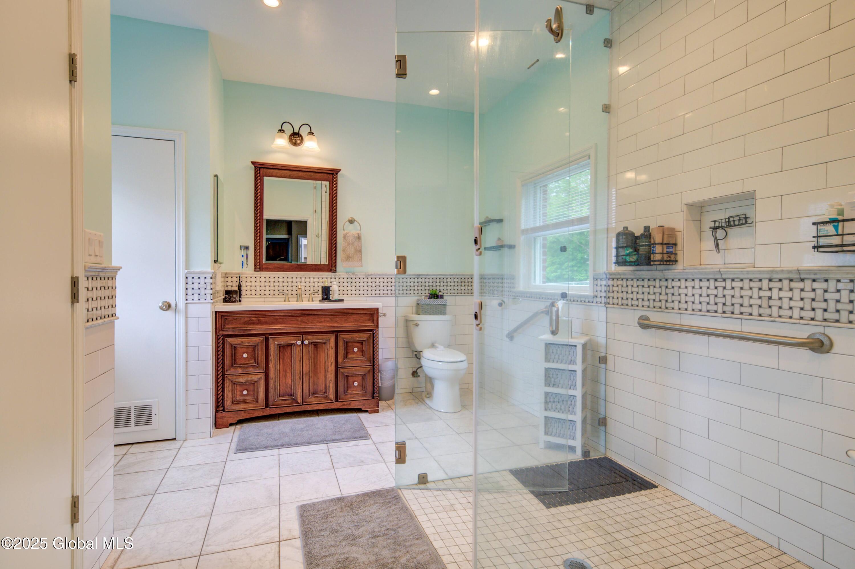 730 Mckay Road, Amsterdam, New York image 28