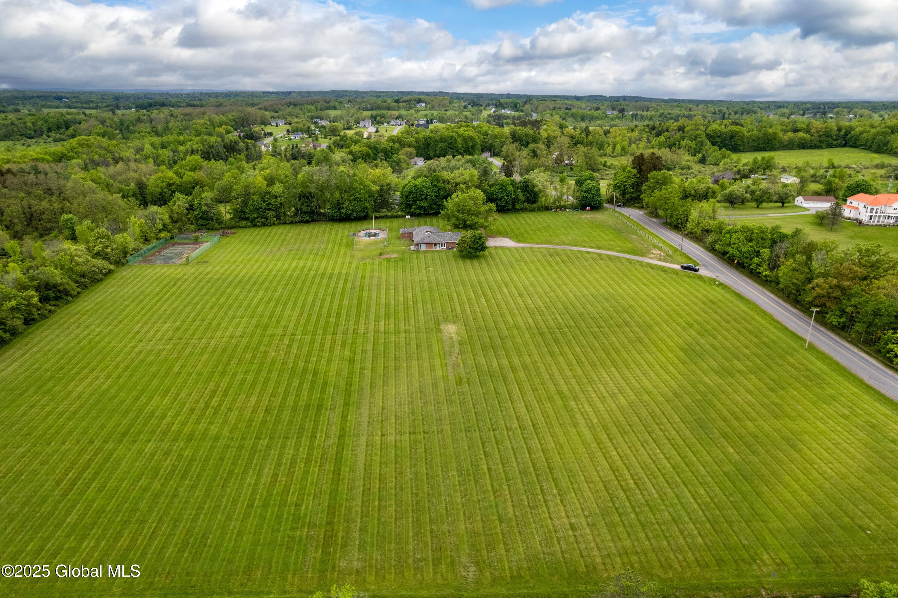 730 Mckay Road, Amsterdam, New York image 1