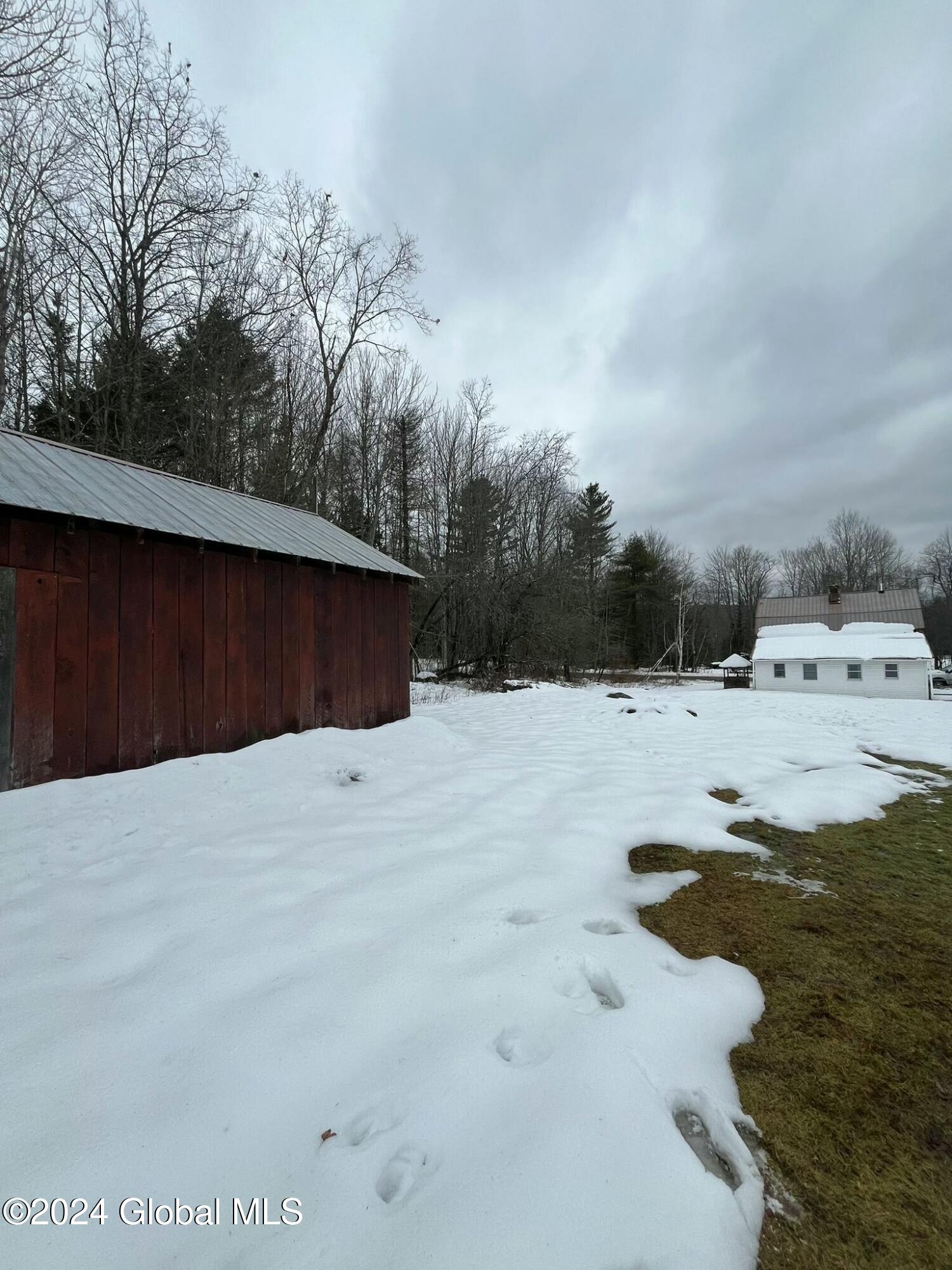 221 Fish Mountain Road, Lake Pleasant, New York image 9