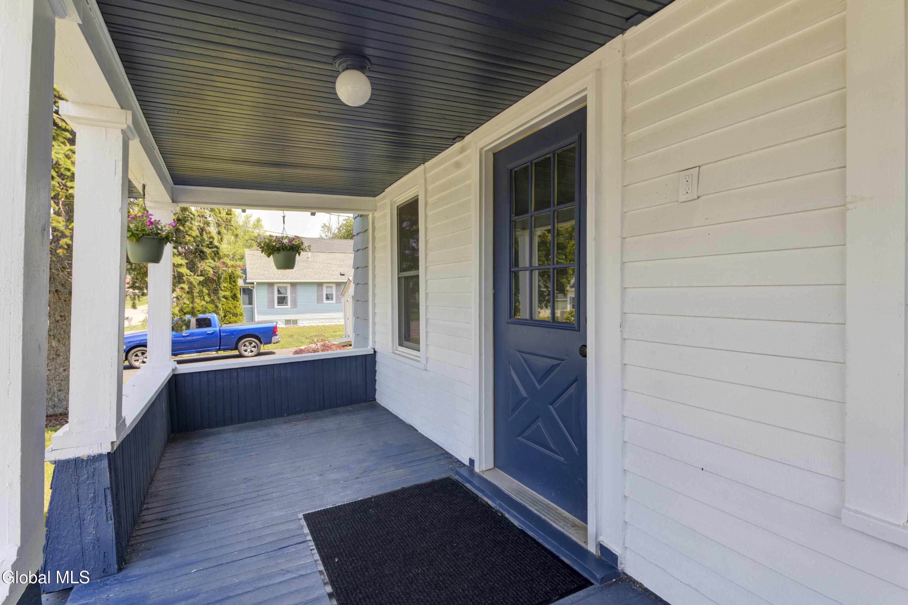 32 Fullerton Avenue