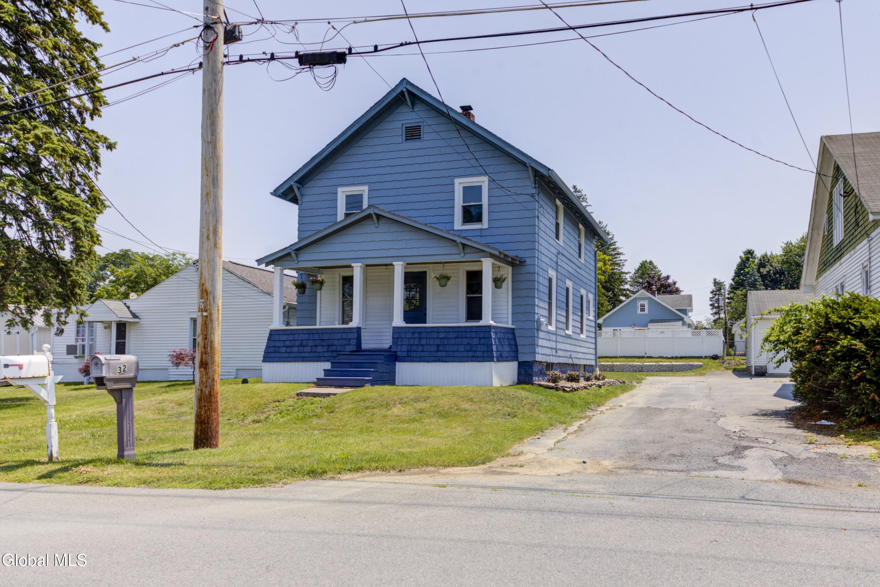 32 Fullerton Avenue