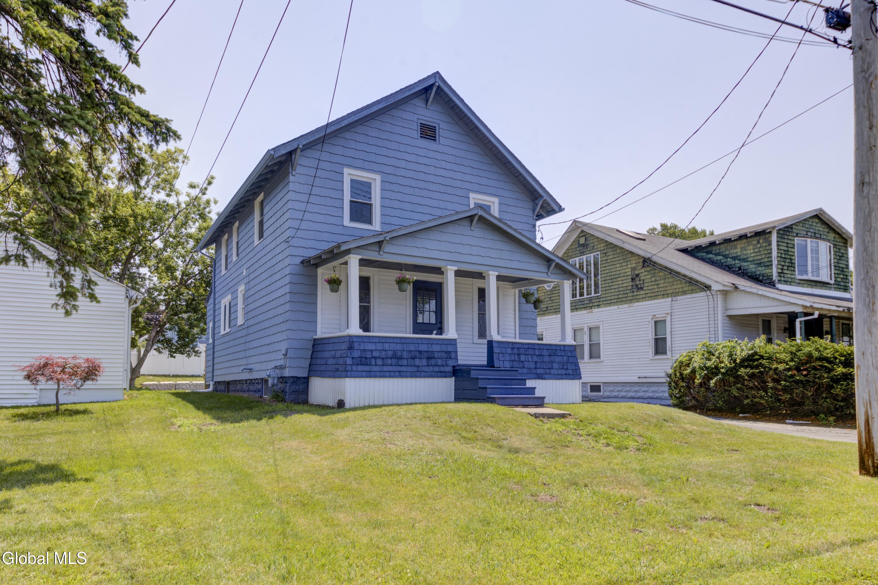 32 Fullerton Avenue