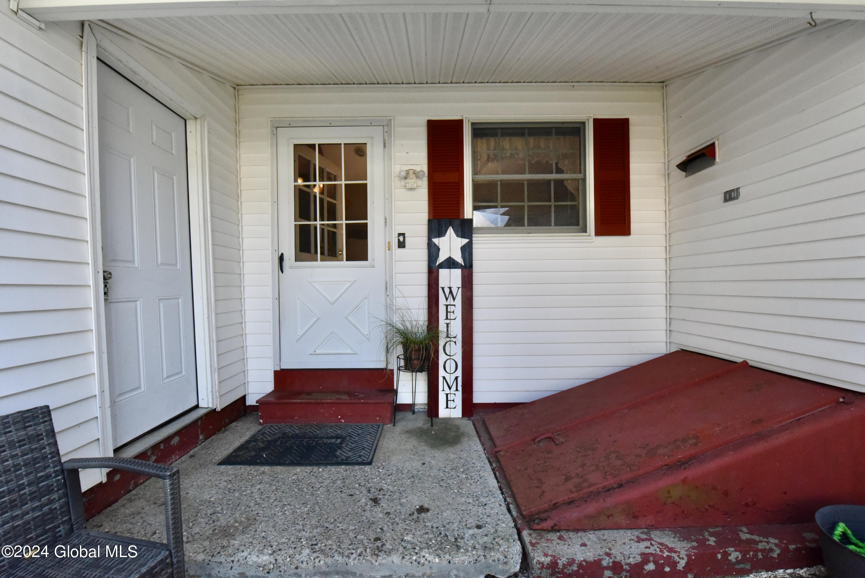 8 Dunham Street, Troy, New York image 4