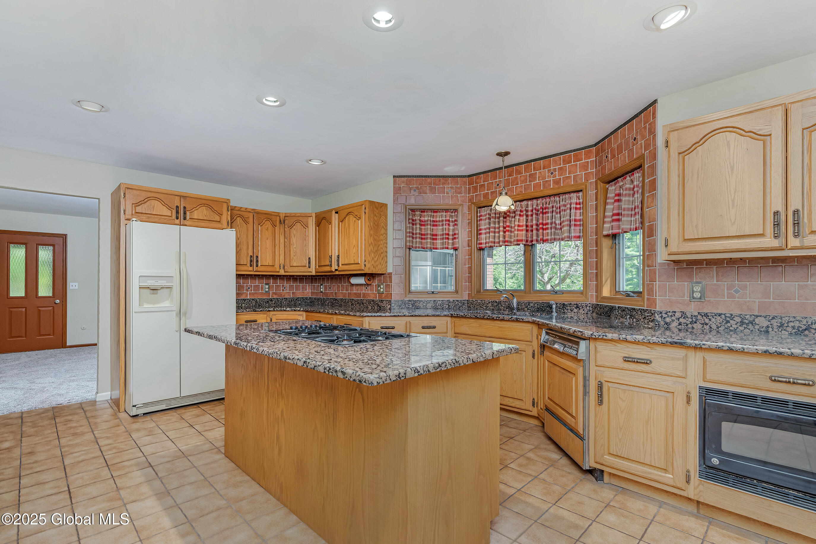 331 Wellington Road, Delmar, New York image 9