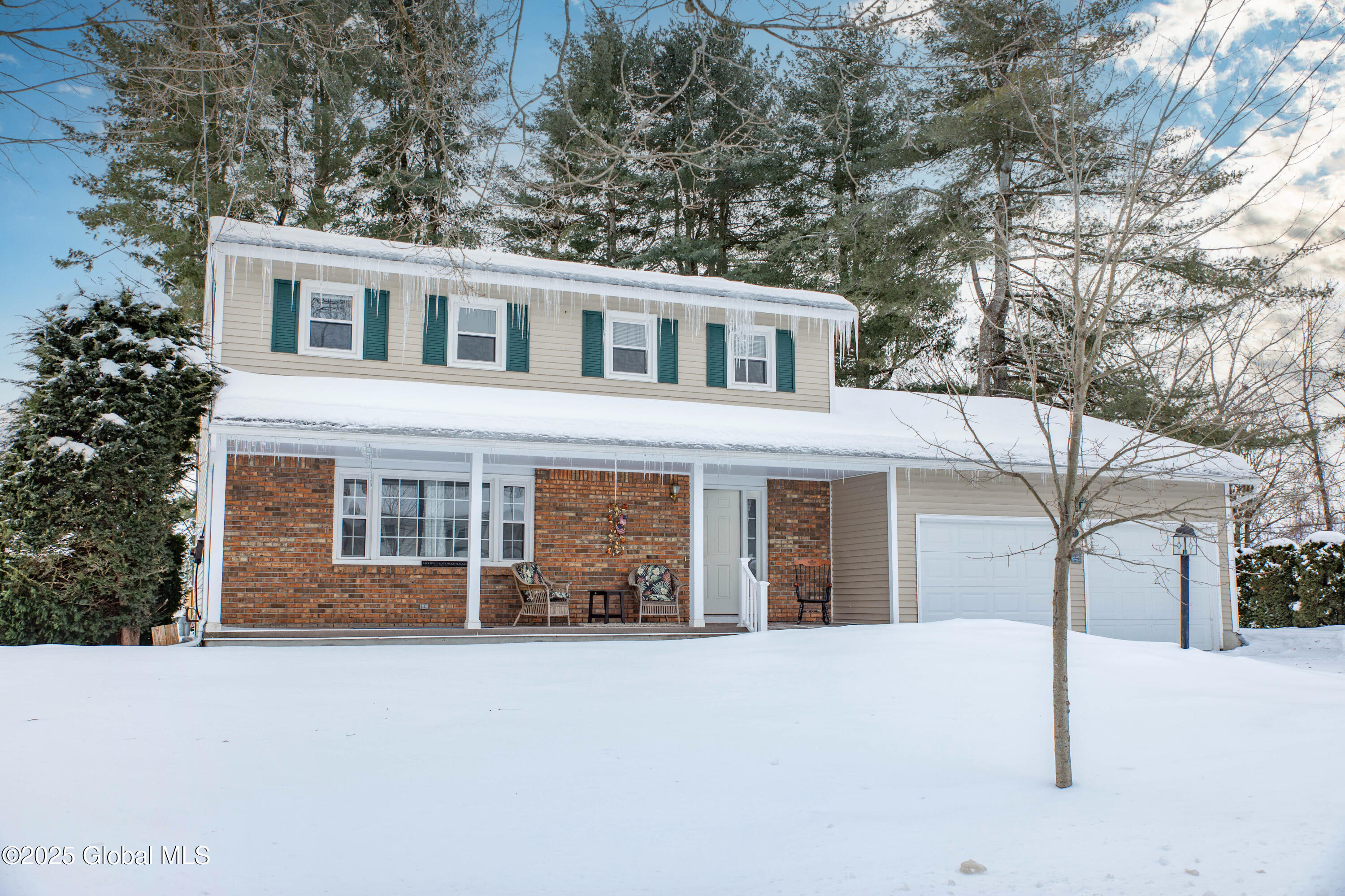 11 Brookwood Drive, Saratoga Springs, New York image 1