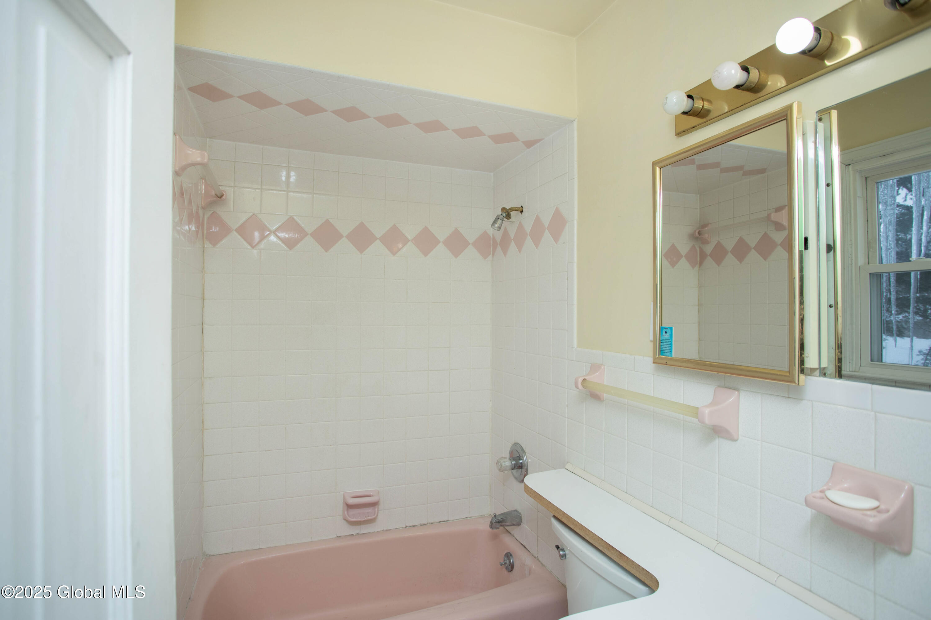 11 Brookwood Drive, Saratoga Springs, New York image 21