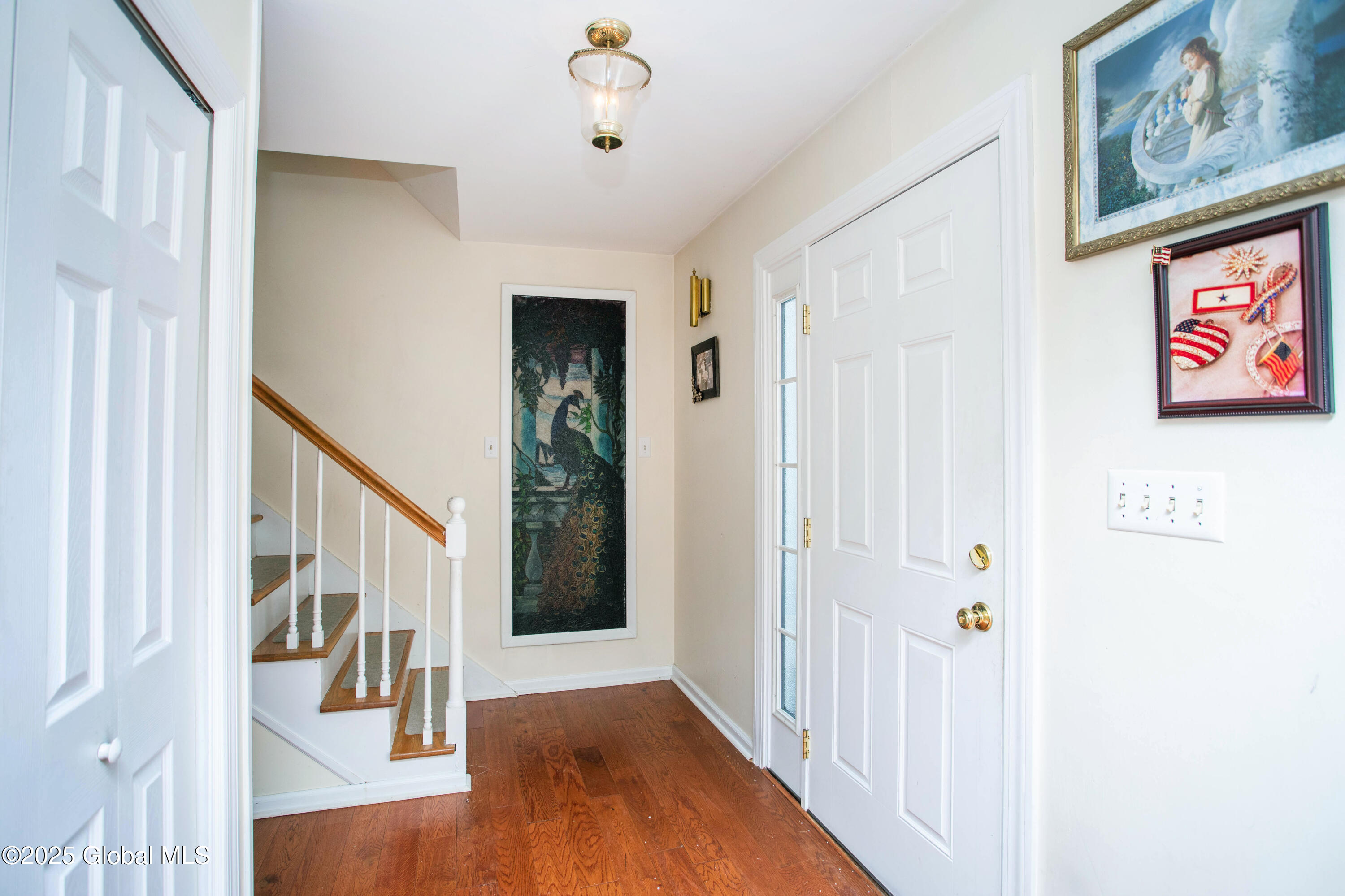 11 Brookwood Drive, Saratoga Springs, New York image 2