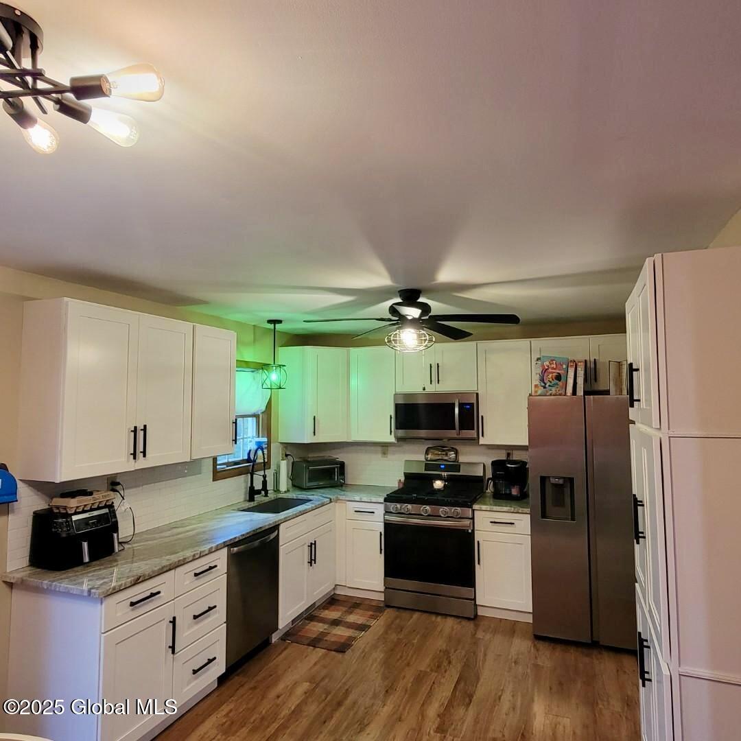 13 Breeze Dale Drive, Averill Park, New York image 5