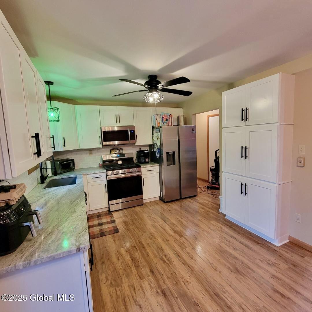 13 Breeze Dale Drive, Averill Park, New York image 6