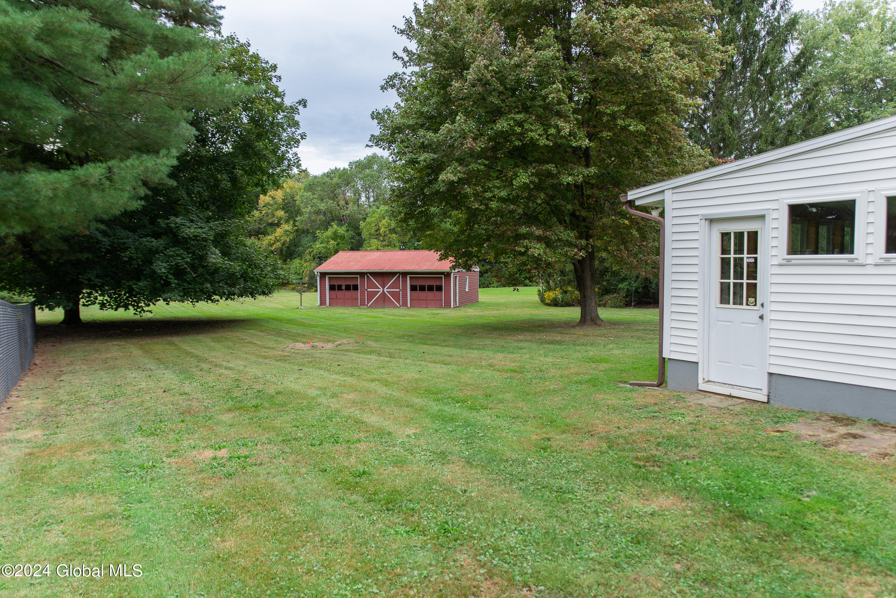 8 Wing Road, Rexford, New York image 3