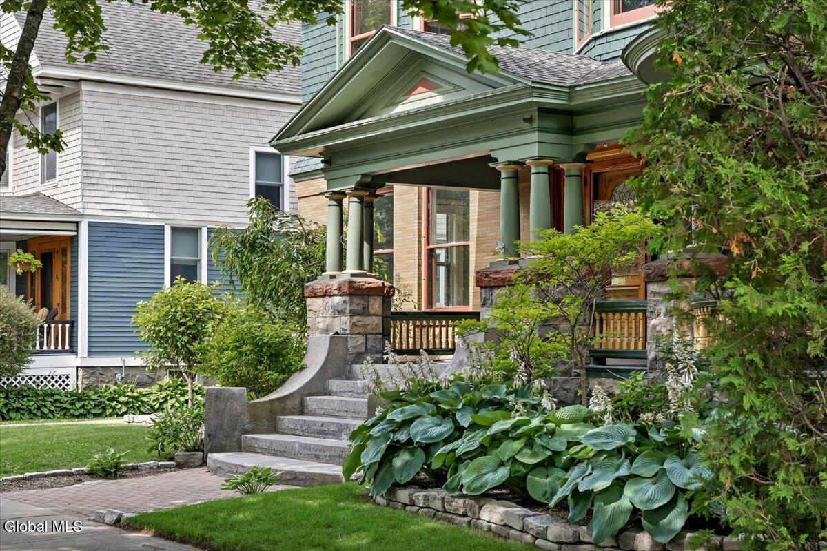 19 Marion Place