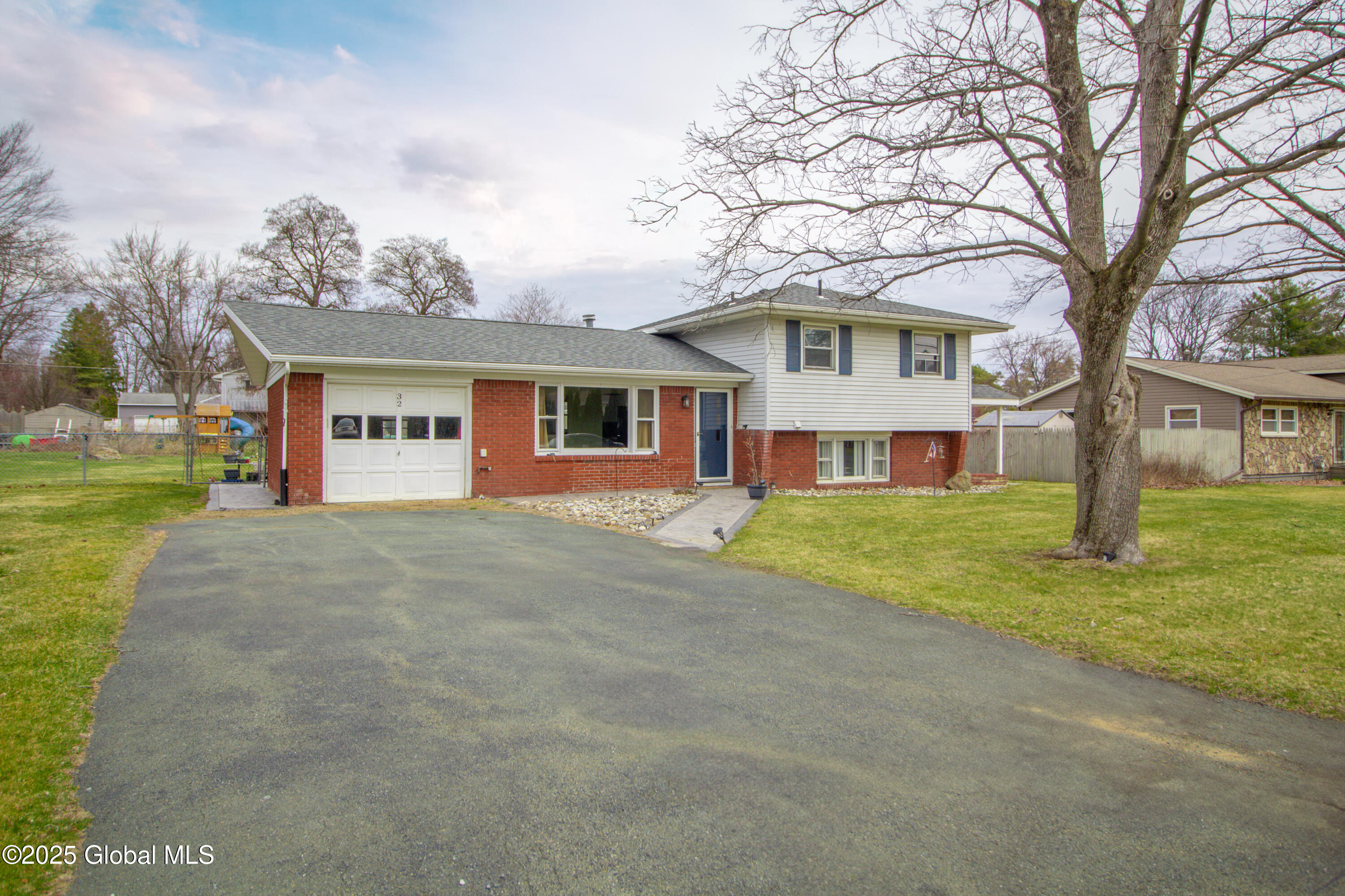 32 Homestead Drive, Latham, New York image 3