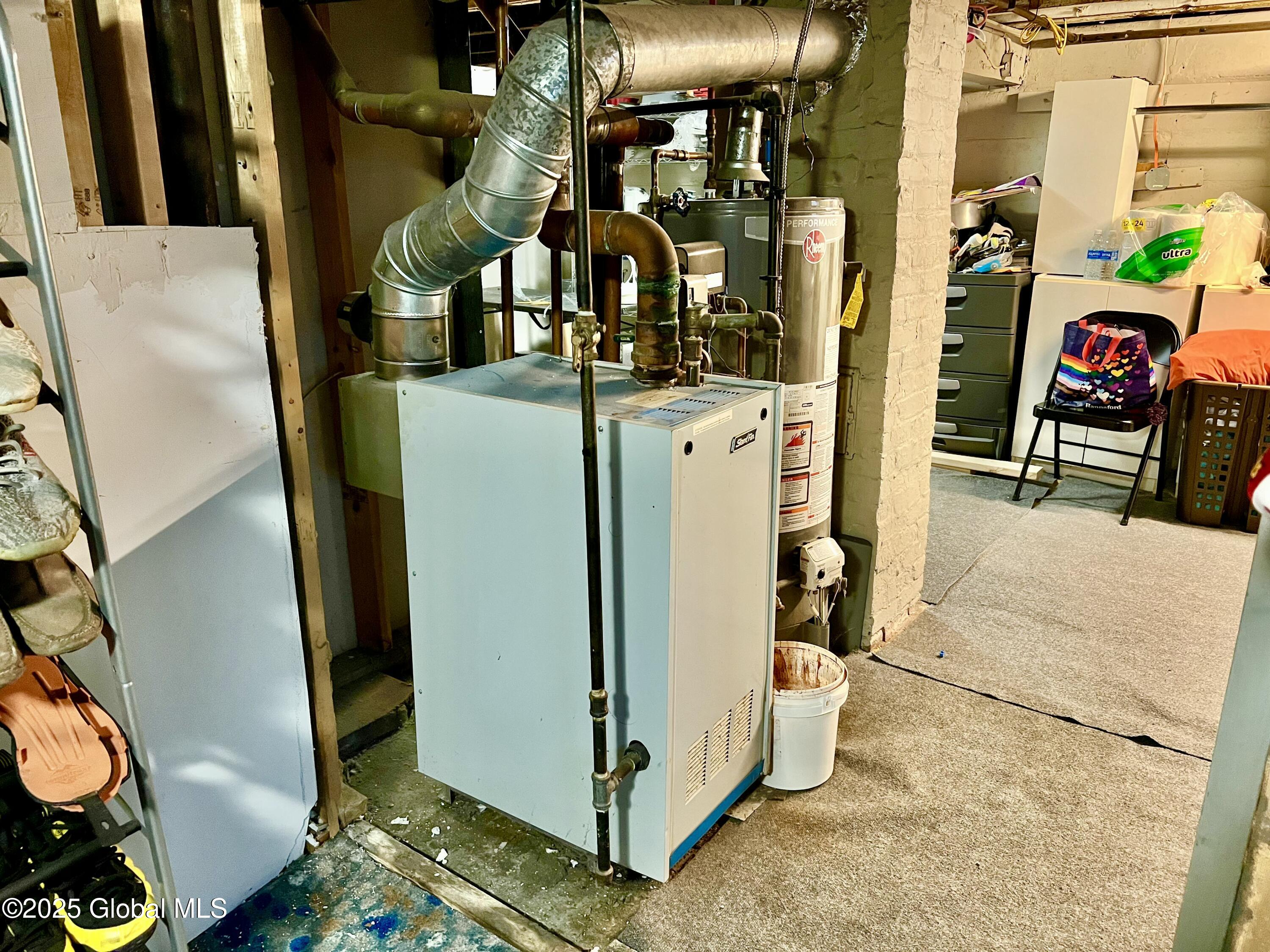 Schenectady, New York 12303, United States, 4 Bedrooms Bedrooms, ,3 BathroomsBathrooms,Residential,Pending,152810