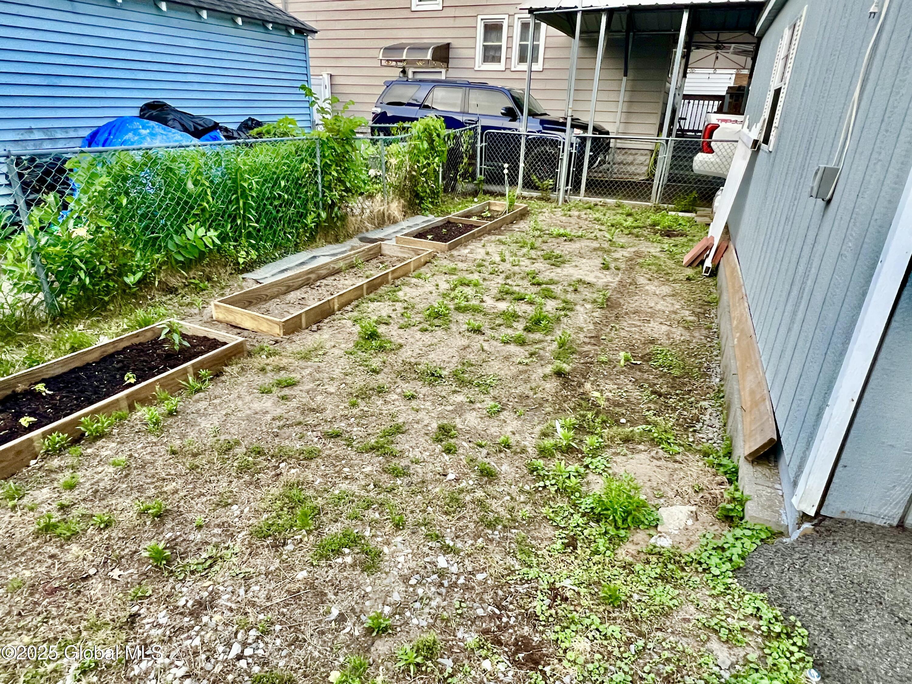 Schenectady, New York 12303, United States, 4 Bedrooms Bedrooms, ,3 BathroomsBathrooms,Residential,Pending,152810