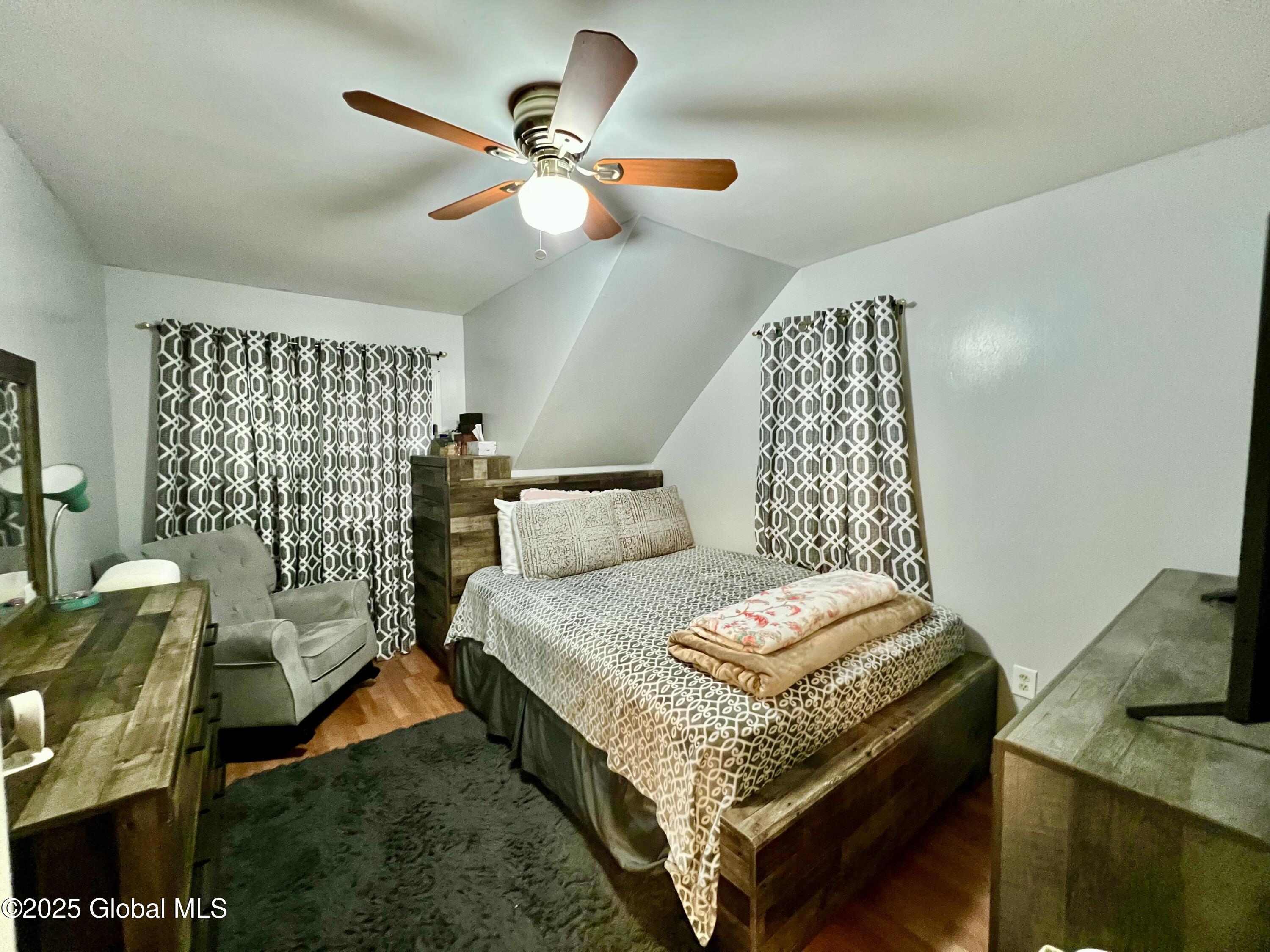 Schenectady, New York 12303, United States, 4 Bedrooms Bedrooms, ,3 BathroomsBathrooms,Residential,Pending,152810