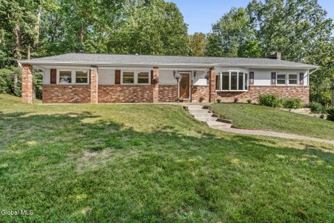 Homes For Sale - 26 Appletree Lane<br/> Clifton Park, NY 12065
