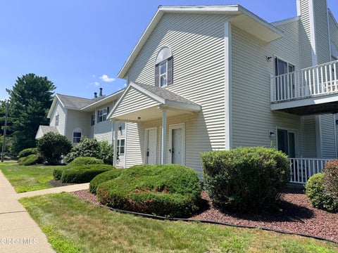 Photo of 807 Cambridge Manor Drive, Scotia, NY 12302 (MLS # 202622752)