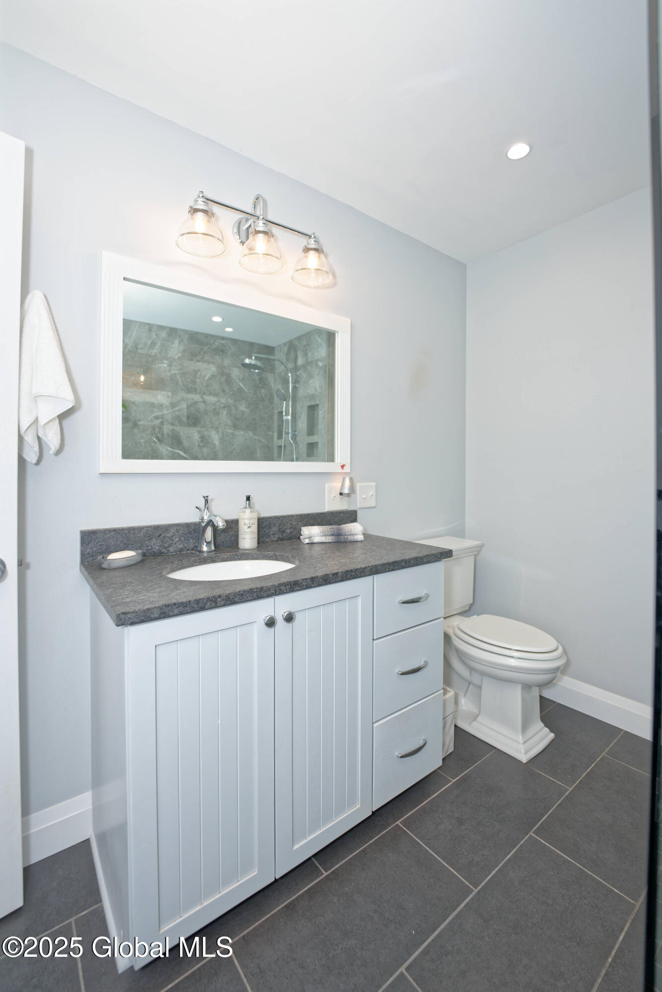 19 Montgomery Court, West Sand Lake, New York image 32