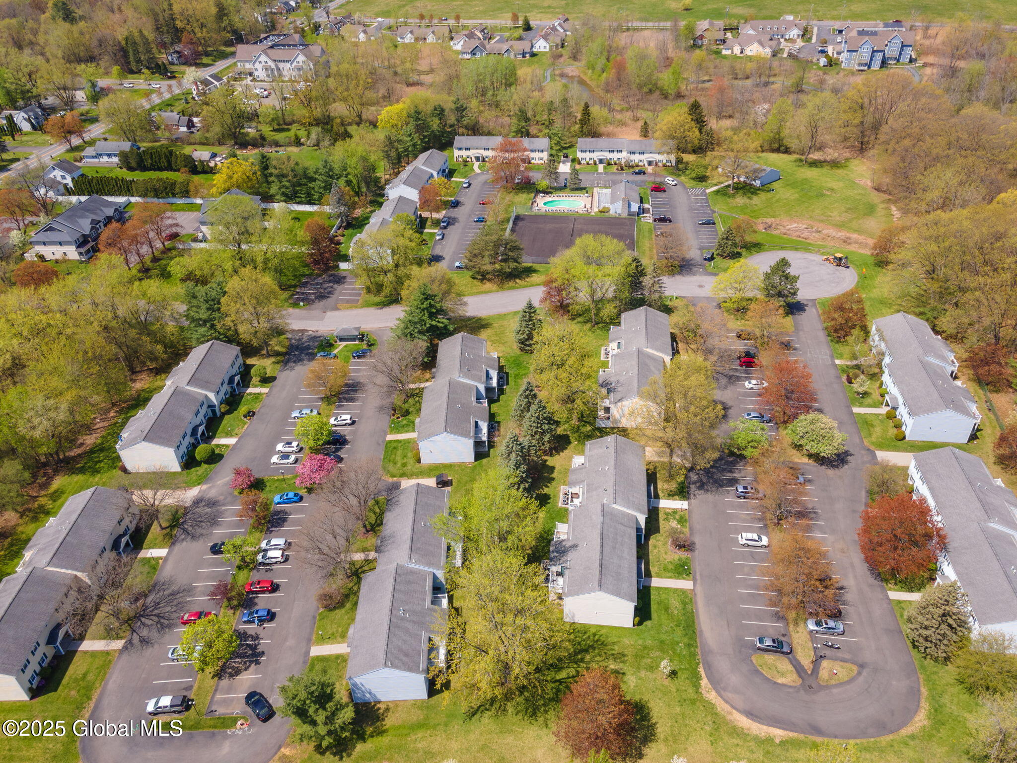 144 Cedarview Lane, Colonie, New York image 26