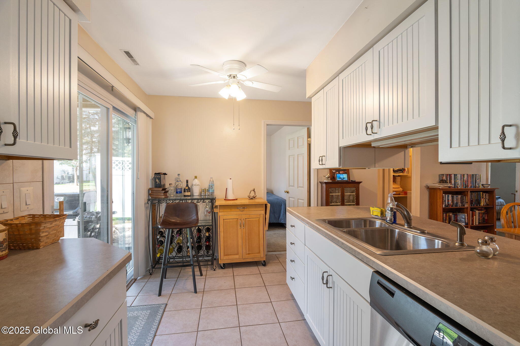 144 Cedarview Lane, Colonie, New York image 16