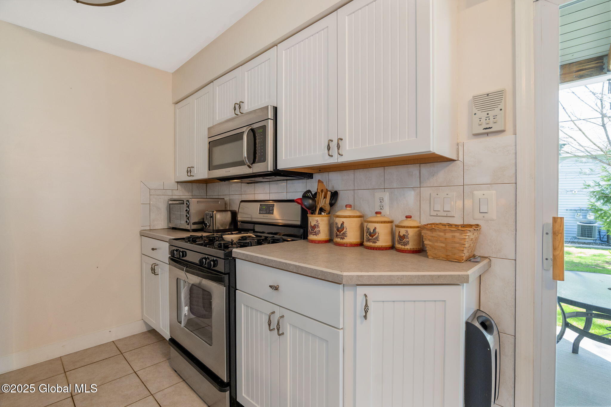 144 Cedarview Lane, Colonie, New York image 15