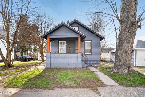 Photo of 422 Fifth Street, Schenectady, NY 12306 (MLS # 202615135)