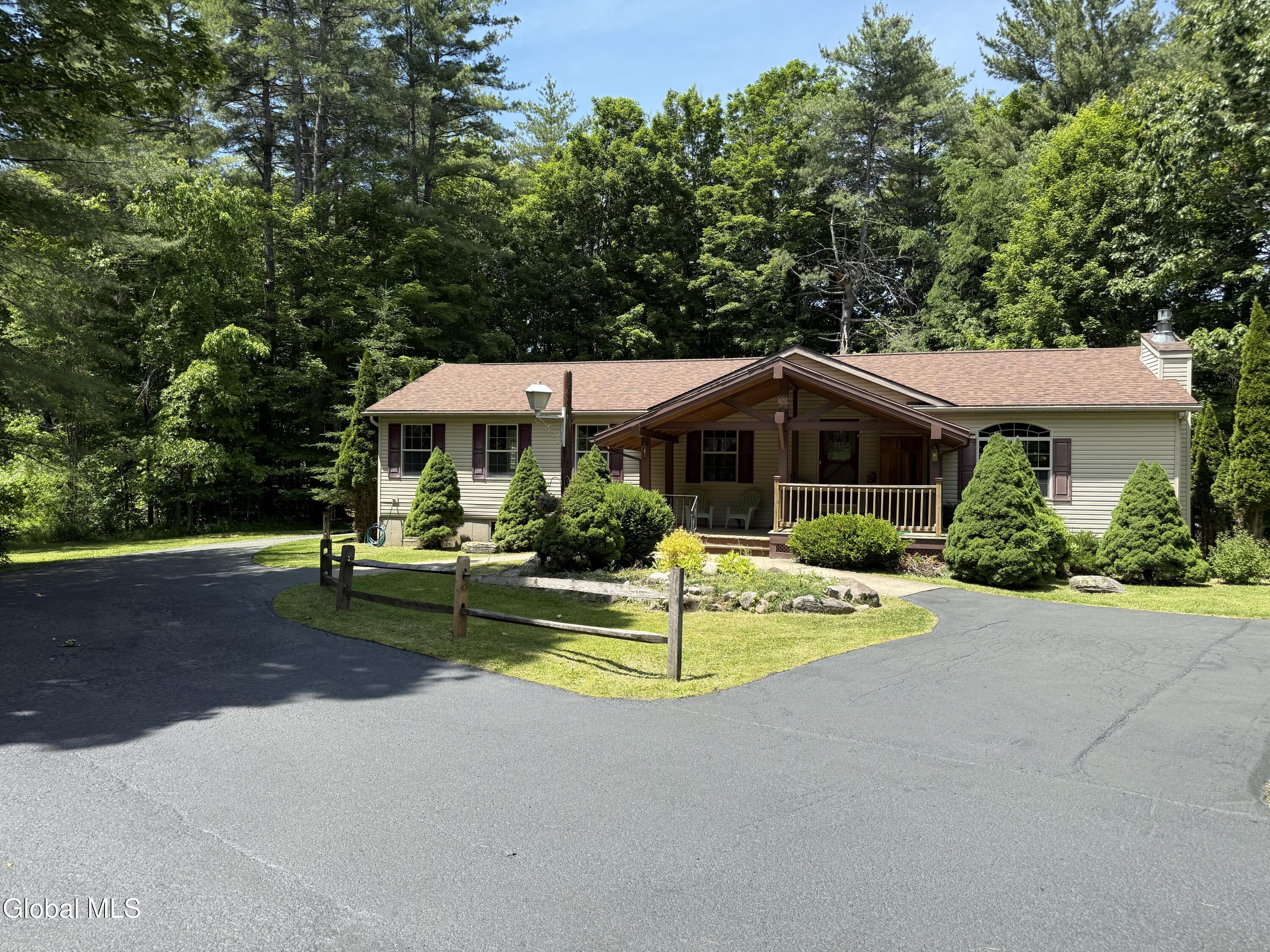371 Lakeview Road