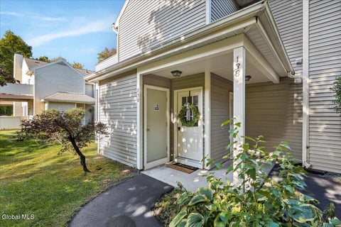 Photo of 238 Monmouth Way, Clifton Park, NY 12065 (MLS # 202626001)
