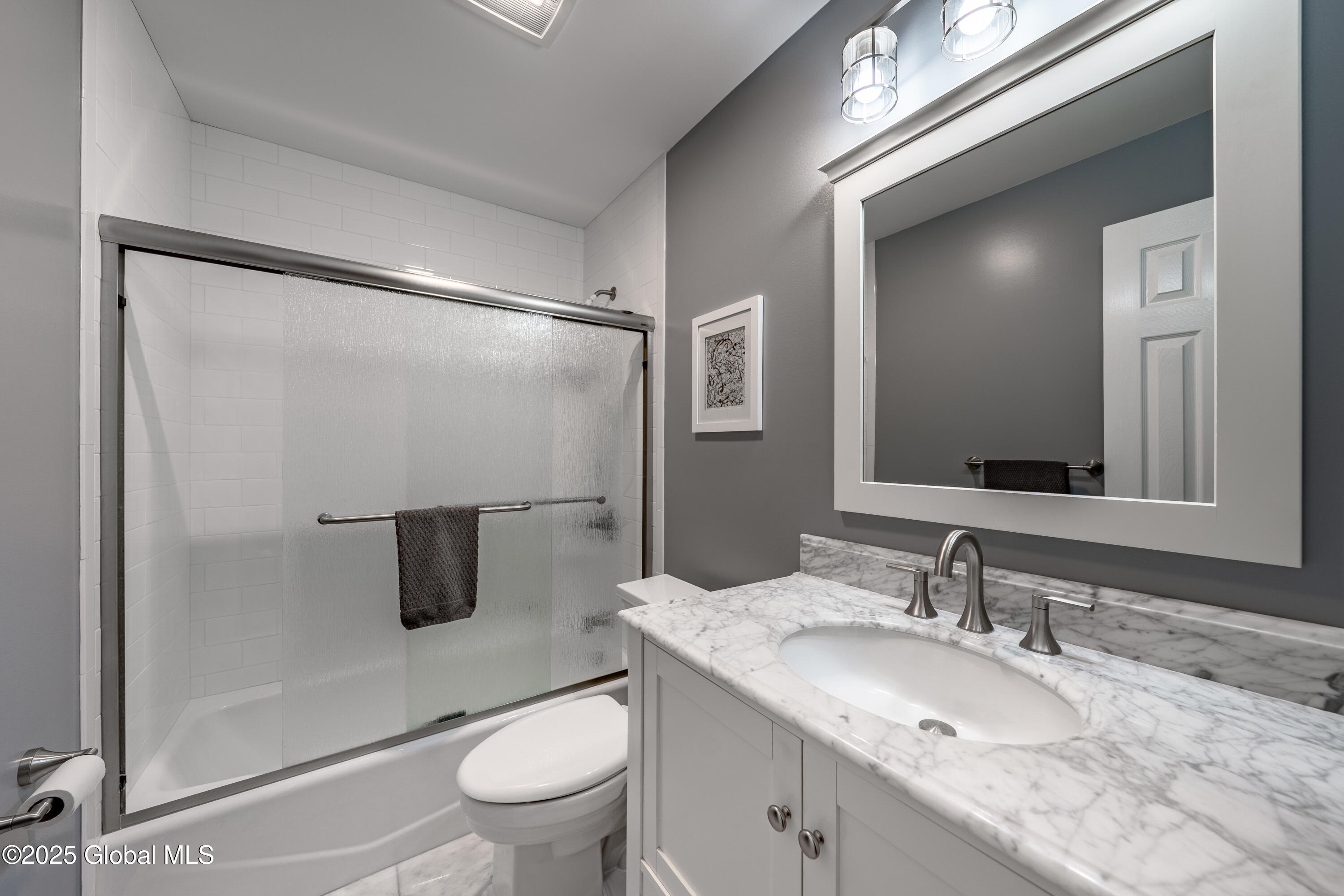26 Joy Drive, Loudonville, New York image 19